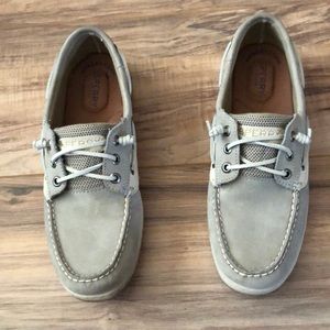 Sperry’s grey shoes